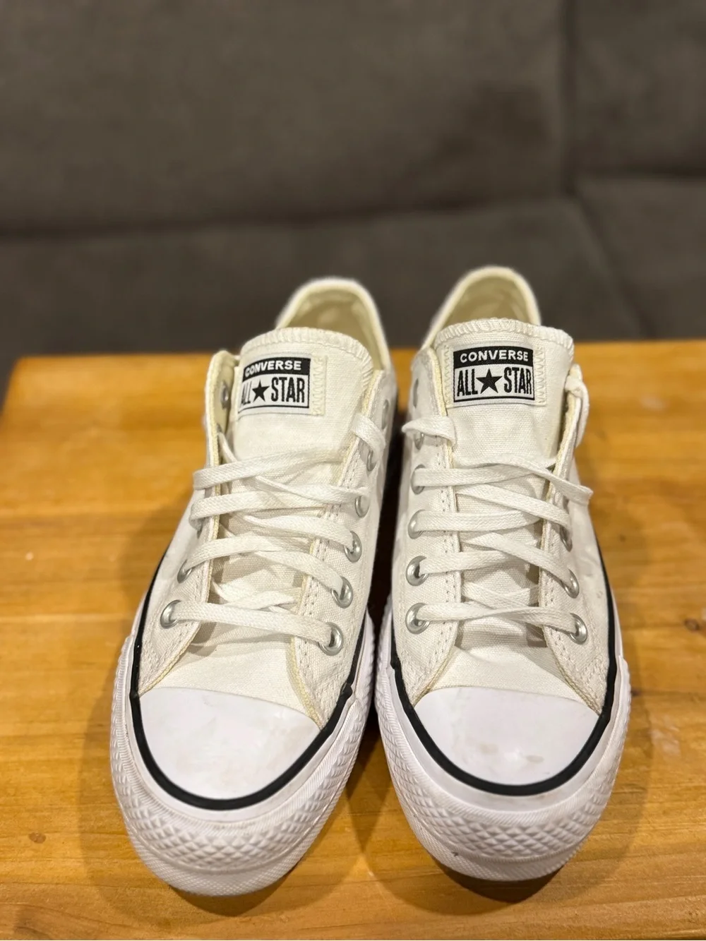Platform Low-Top Canvas Sneakers Size women 6